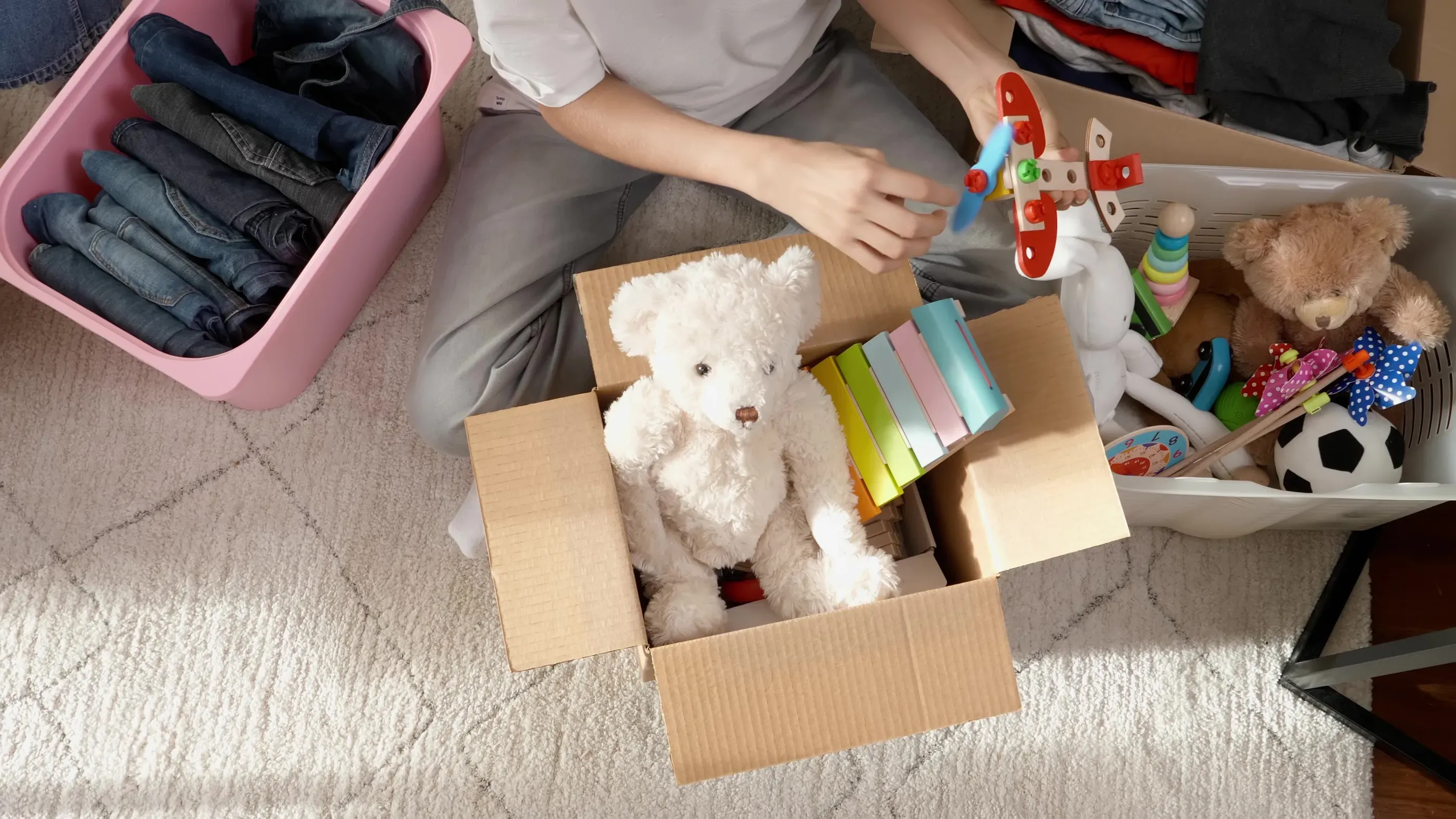 How to Get Rid of Everything and Move